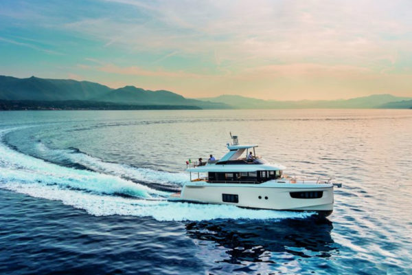 Absolute Navetta 52-600x400